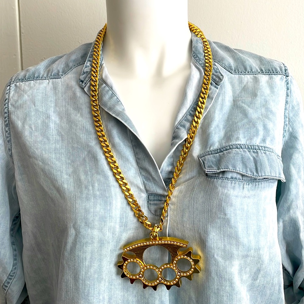 Necklace gold tone